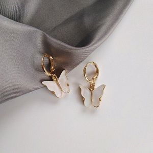🎉 New Gold Plated White Butterfly Huggie Hoop Earrings set